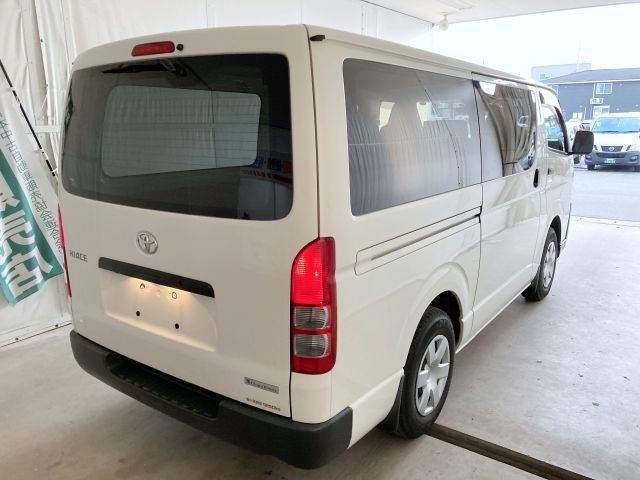 TOYOTA HIACE VAN 1.25T 2WD 2020 Image 31