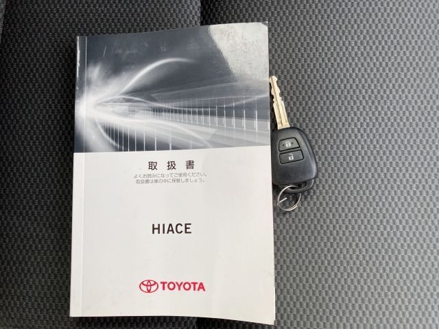 TOYOTA HIACE VAN 1.25T 2WD 2020 Image 31