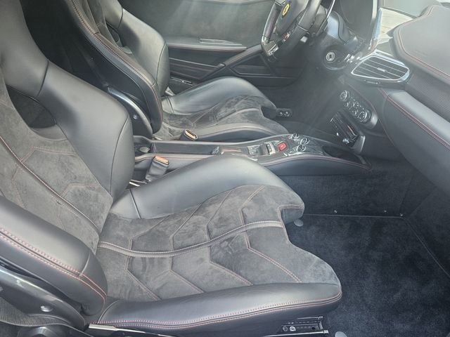 FERRARI 458 SPIDER 2012 Image 31