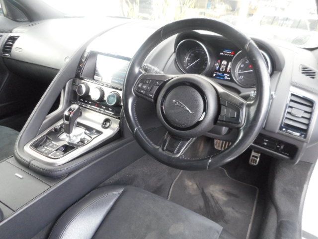 JAGUAR F TYPE COUPE 2015 Image 31
