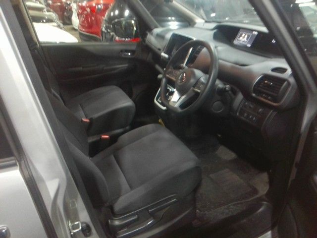 NISSAN SERENA  S-HYBRID 4WD 2019 Image 31