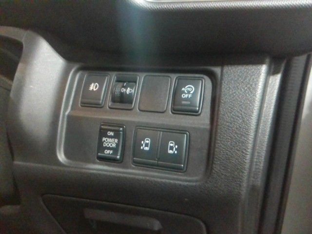 NISSAN SERENA  S-HYBRID 4WD 2019 Image 31