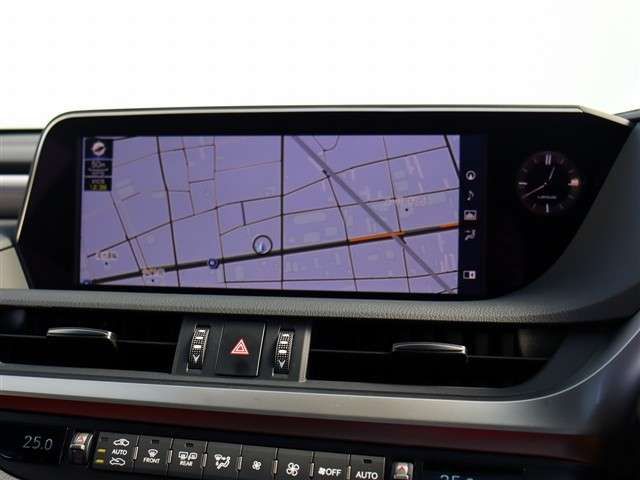 TOYOTA LEXUS ES300H 2019 Image 31