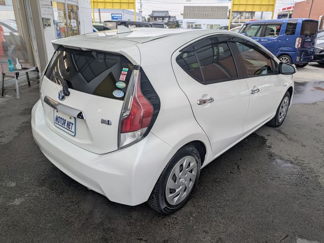 TOYOTA AQUA 2017 Image 31