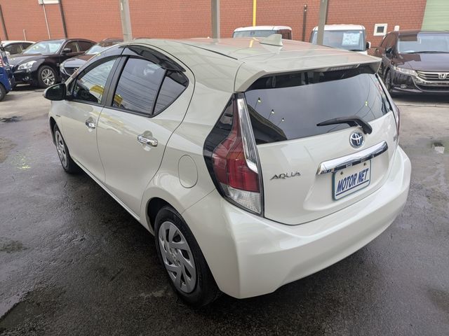 TOYOTA AQUA 2017 Image 31