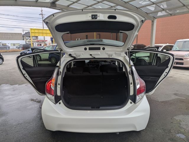 TOYOTA AQUA 2017 Image 31