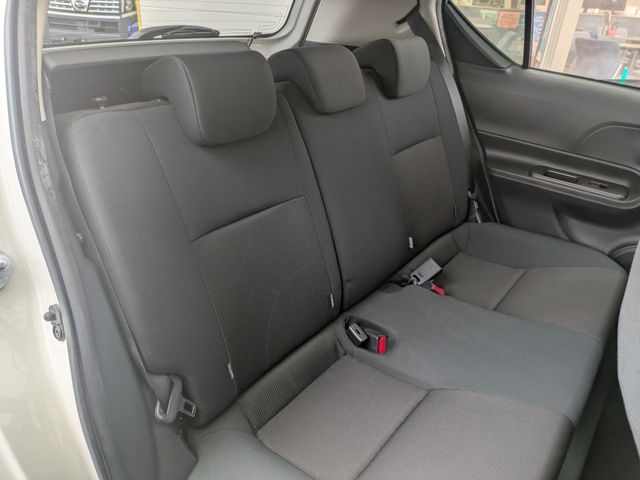 TOYOTA AQUA 2017 Image 31