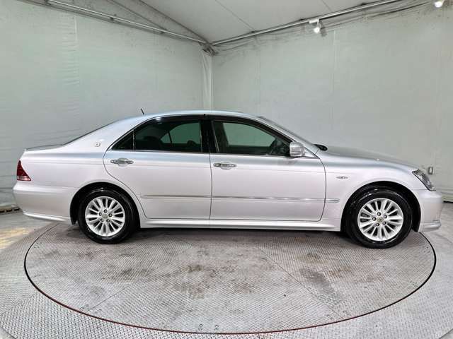 TOYOTA CROWN SEDAN 2005 Image 31
