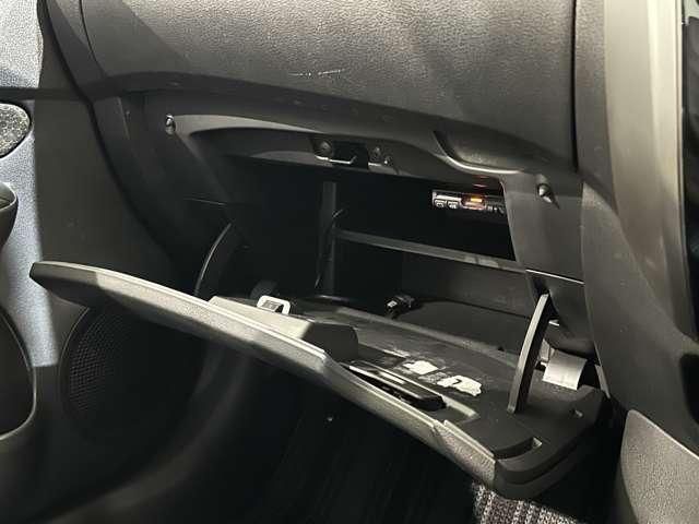 NISSAN NOTE 2015 Image 31