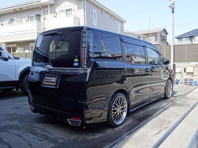 TOYOTA VOXY 2016 Image 31