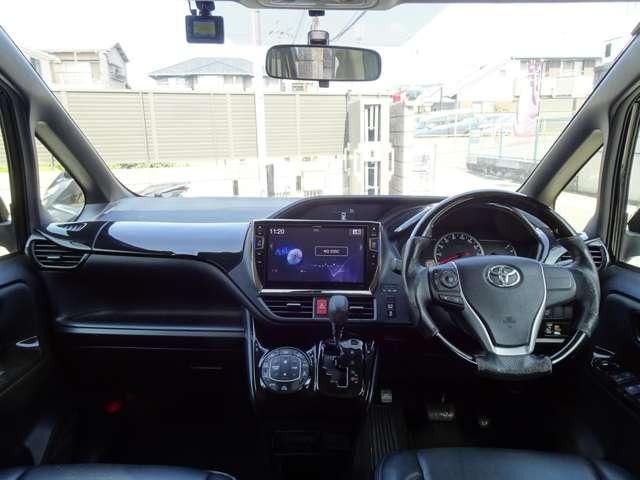 TOYOTA VOXY 2016 Image 31