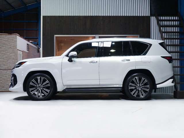 TOYOTA LEXUS LX570 AWD 2023 Image 31