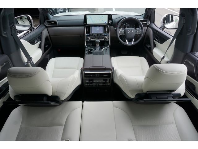 TOYOTA LEXUS LX570 AWD 2023 Image 31