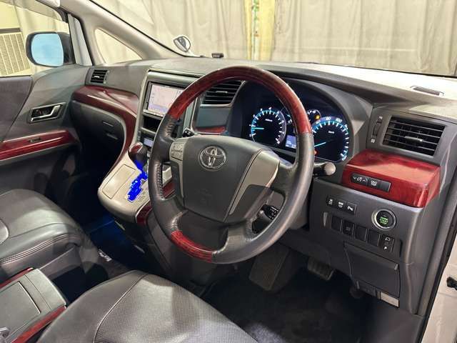 TOYOTA VELLFIRE 2010 Image 31