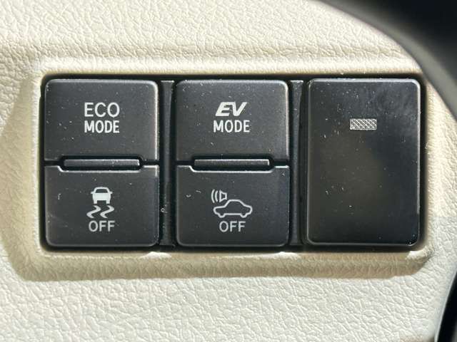 TOYOTA SIENTA HYBRID 2016 Image 31