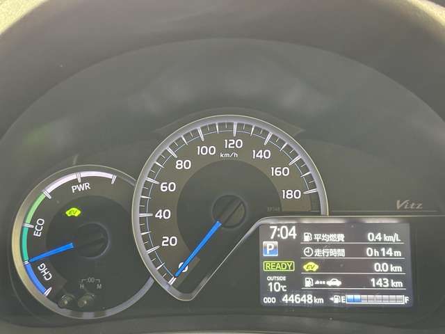 TOYOTA VITZ 2017 Image 31