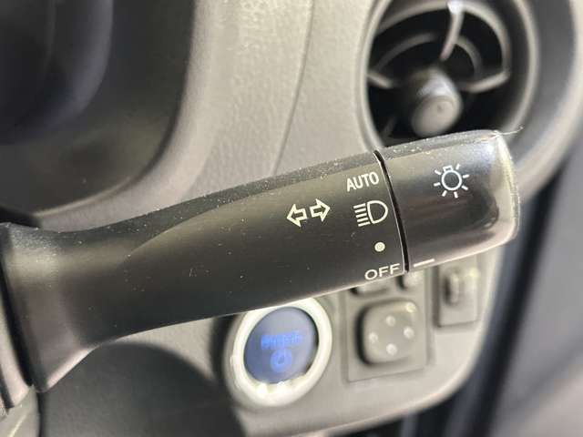 TOYOTA VITZ 2017 Image 31