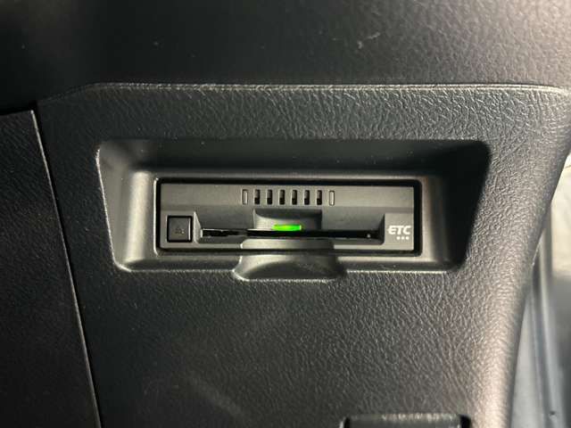 TOYOTA VITZ 2017 Image 31