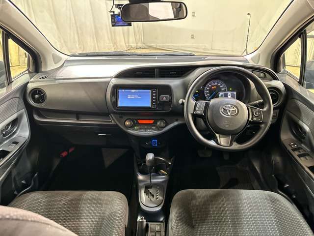 TOYOTA VITZ 2017 Image 31