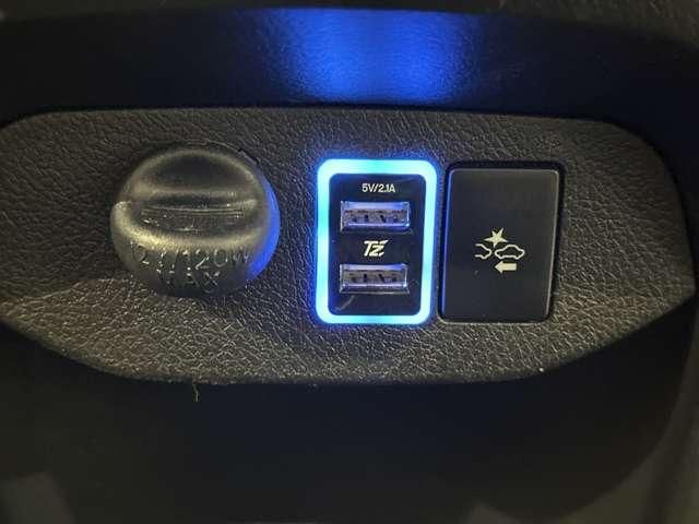 TOYOTA VITZ 2017 Image 31