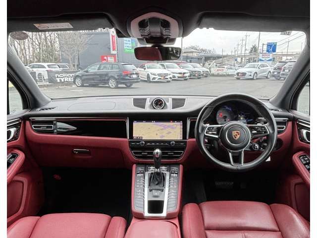 PORSCHE MACAN 2019 Image 31