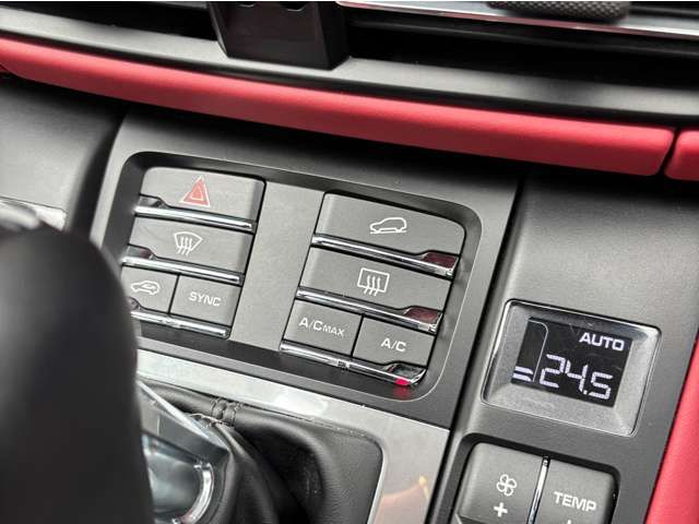 PORSCHE MACAN 2019 Image 31