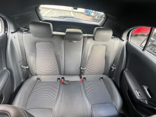 MERCEDES BENZ A CLAS 2019 Image 31