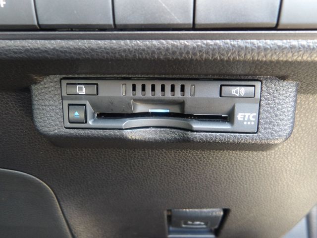 TOYOTA COROLLA SEDAN HYBRID 2021 Image 31