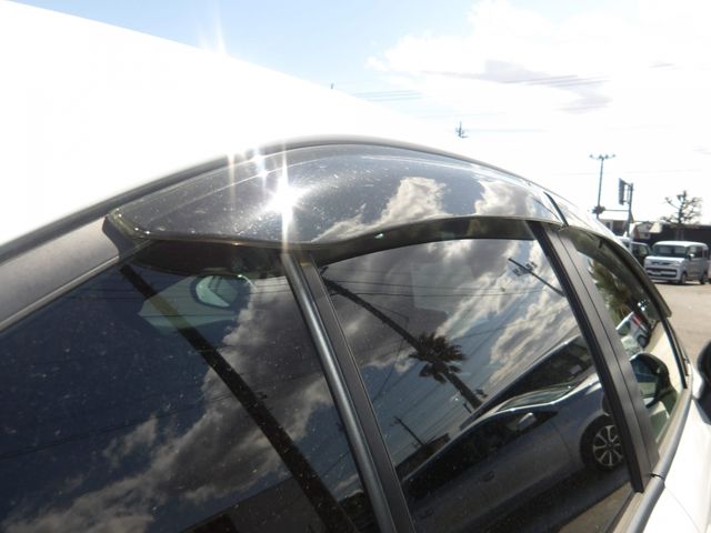 TOYOTA COROLLA SEDAN HYBRID 2021 Image 31