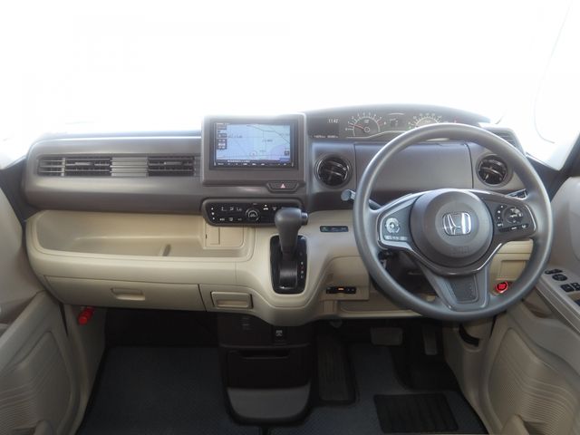 HONDA N BOX 2020 Image 31