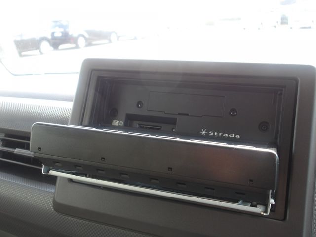 HONDA N BOX 2020 Image 31