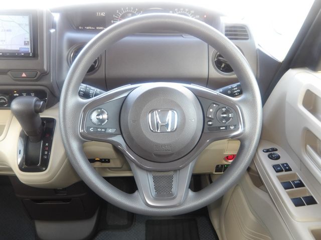 HONDA N BOX 2020 Image 31