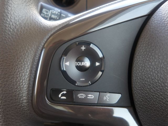 HONDA N BOX 2020 Image 31