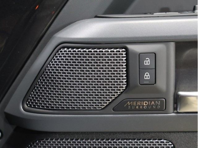 ROVER DEFENDER 2023 Image 31