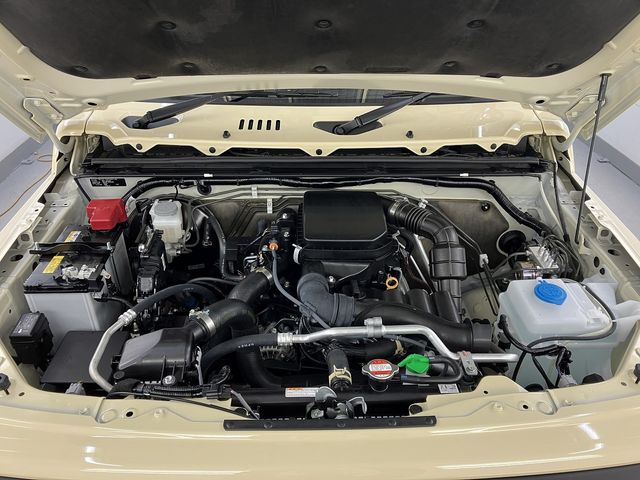 SUZUKI JIMNY 4WD 2024 Image 31