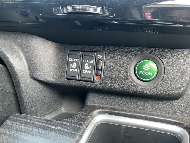 HONDA STEPWAGON SPADA 2017 Image 31