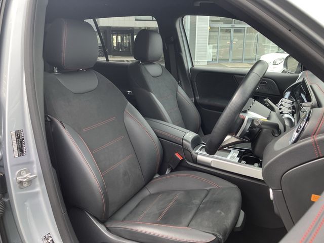 MERCEDES BENZ EQB 2024 Image 31