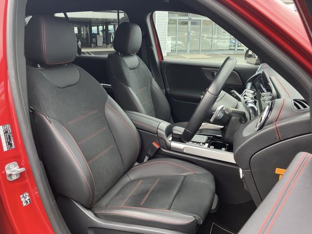 MERCEDES BENZ EQB 2024 Image 31