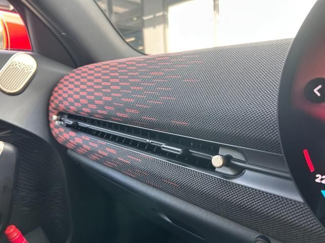 BMW MINI ACEMAN 2025 Image 31