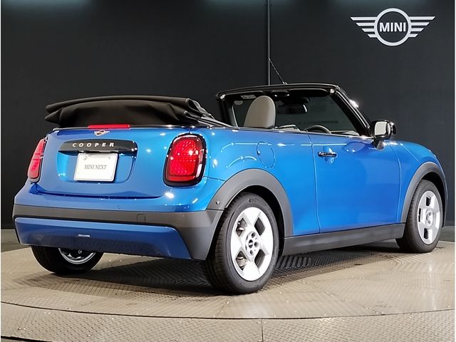 BMW MINI COOPER OPEN 2025 Image 31