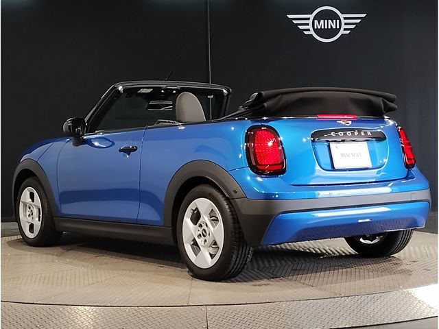 BMW MINI COOPER OPEN 2025 Image 31