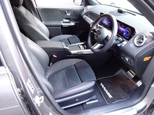 MERCEDES BENZ EQB 2024 Image 31