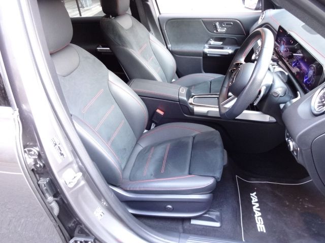 MERCEDES BENZ EQB 2024 Image 31