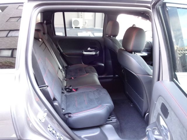 MERCEDES BENZ EQB 2024 Image 31