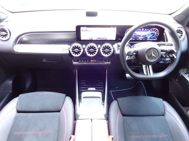 MERCEDES BENZ EQB 2024 Image 31