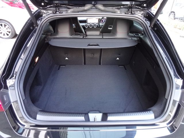 MERCEDES BENZ CLA SH 2024 Image 31