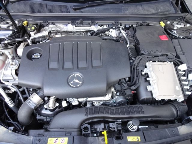 MERCEDES BENZ CLA SH 2024 Image 31