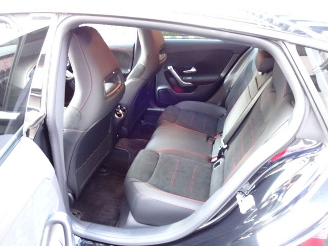 MERCEDES BENZ CLA SH 2024 Image 31