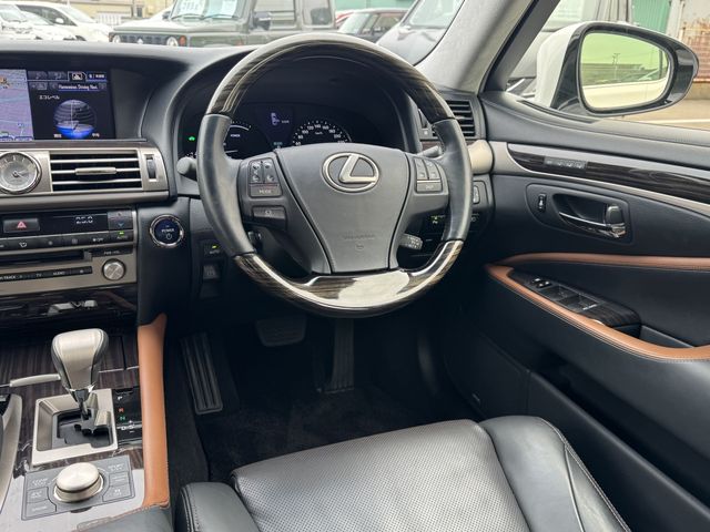 TOYOTA LEXUS LS600H 2013 Image 31