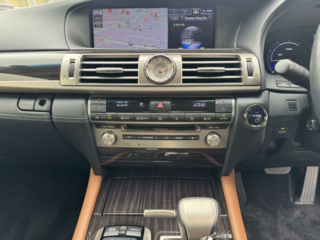 TOYOTA LEXUS LS600H 2013 Image 31